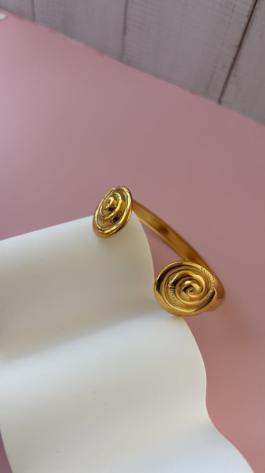 Espiral Dorada✨(acero inoxidable, 18K)